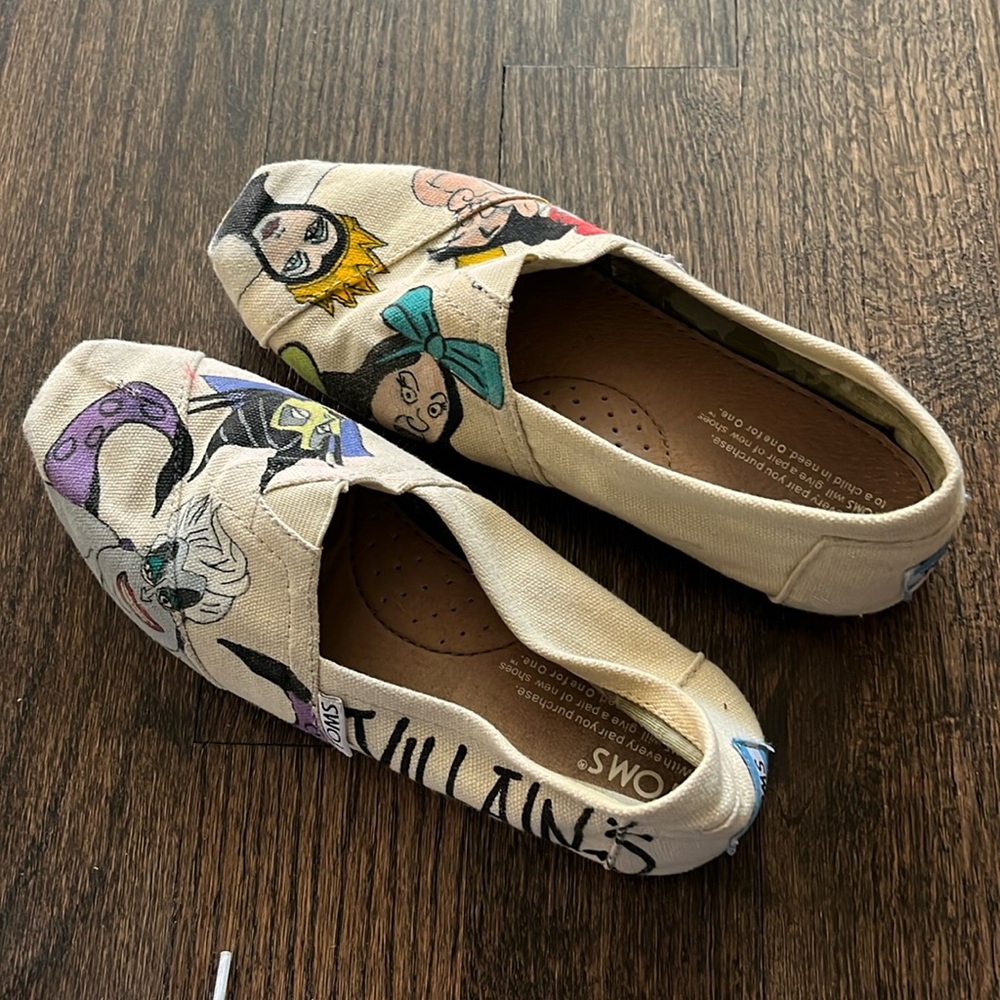 Hand Painted Disney Villains Toms W6